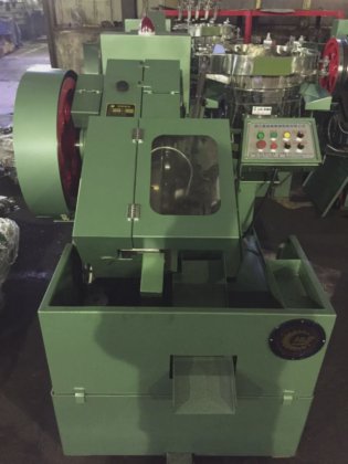 自动冷镦机/螺杆式镦锻机/台式