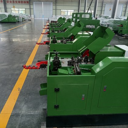 虹の全自動ねじ製造機