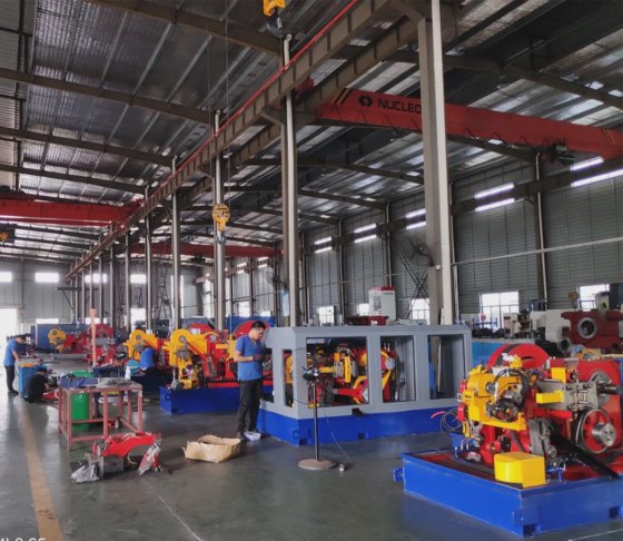 虹 5 ステーション ボルト 製造機