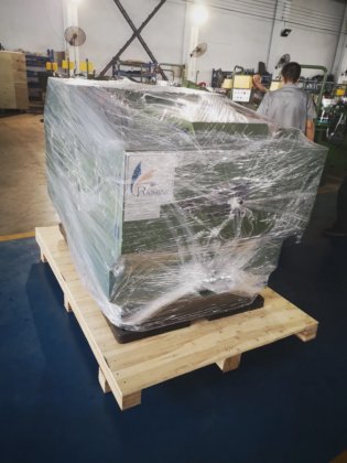 2022 螺钉一模两吹镦锻机