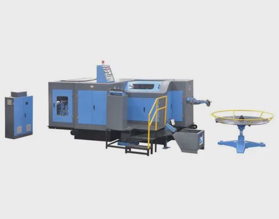 Máquina formadora de parafusos a