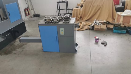 M12法兰螺母冷锻机带一套模具