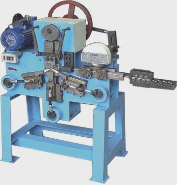 Machine à ressorts entièrement automatique