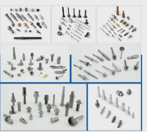 热销 7 工位螺栓成型零件制造机