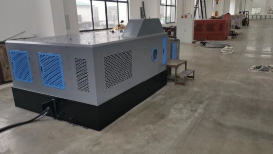 用于法兰螺母的 7 工位螺母成型冷镦机