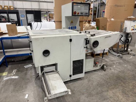 2004年帕拉米德斯BA 700型自动输送/捆扎机