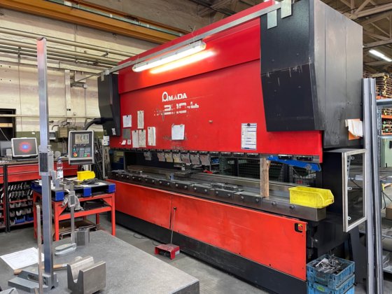 2002 Amada HFE 220-4