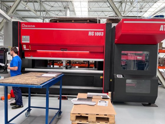 2017 Amada HG 1003