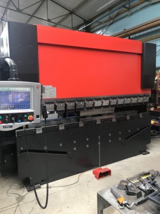 2002 AMADA HFP 100 –