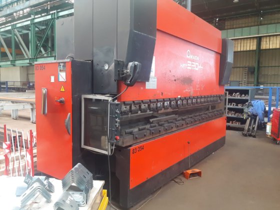 2002 Amada HFE 220-4