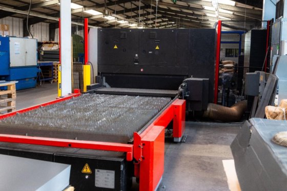 2013 AMADA FLC 3015 AJ