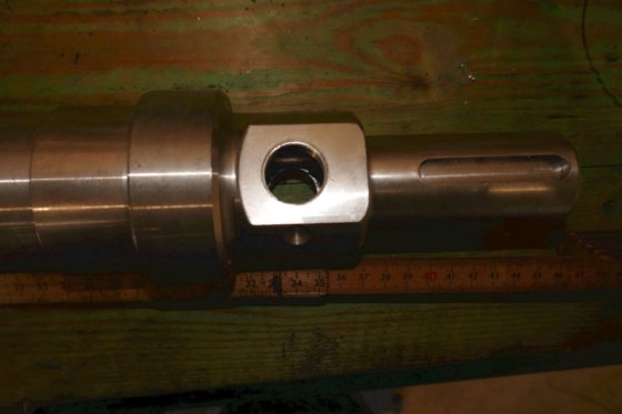 用于级进腔 SF AC1 3205 的单泵轴