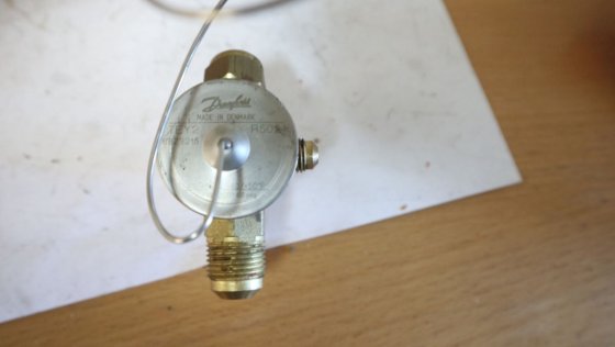 ダンフォス サーモスタット式電磁弁バルブTEY 2