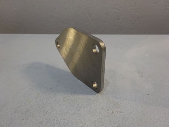 ボルボペンタ フランジ 846685