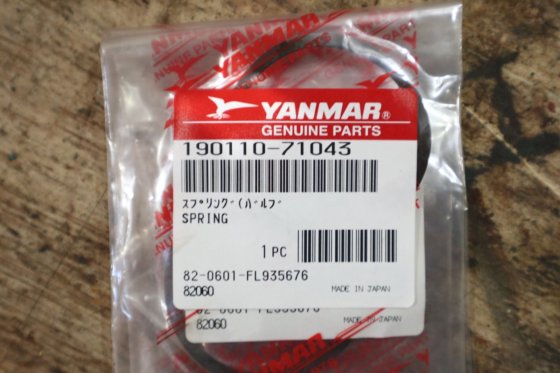 洋马高压阀弹簧 190110-71043