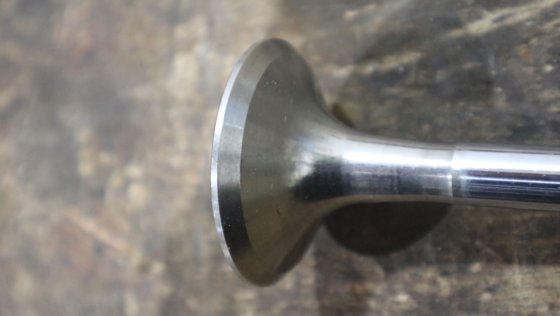 カミンズ排気バルブ 3921444