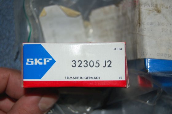 ベルゲン・ウルスタイン・ロールスロイス円錐ころ軸受（SKF 32305 J2）