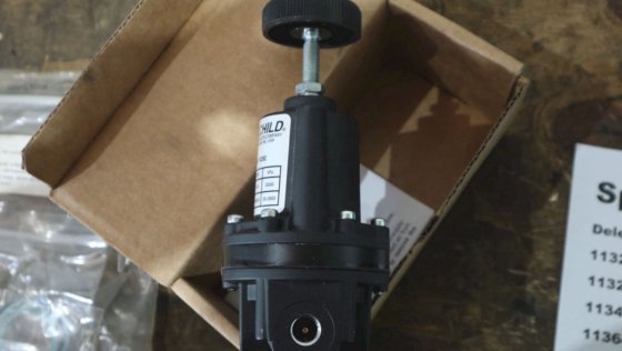 フェアチャイルド空気圧精密レギュレーター モデル10