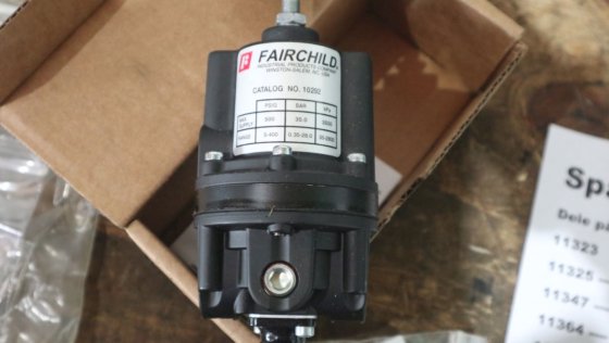 Fairchild 10 型气动精密调节器