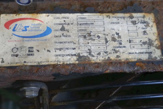 带油冷却器的液压油箱