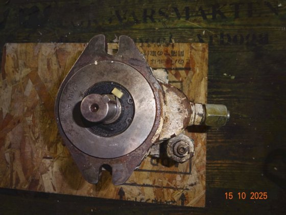 可変ピストンポンプ