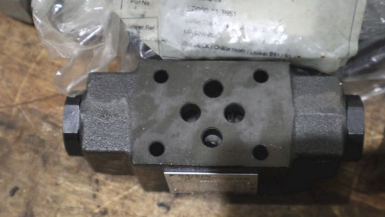 大金液控单向阀 -02W-20-55-