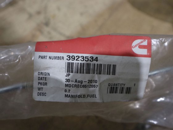 康明斯燃油歧管