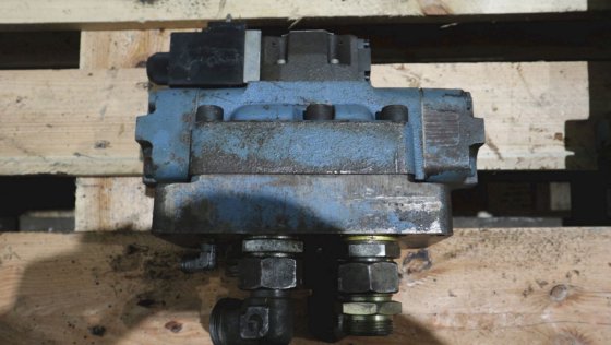 ダンヒドラ4/2油圧ベンチ DS4G 106T