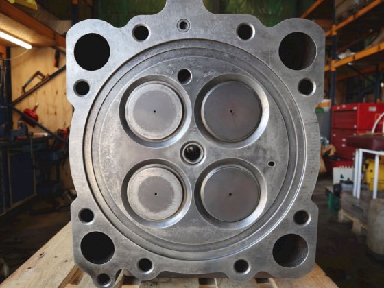 2000 洋马 N330L-EV