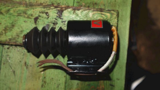 沃尔沃 24 V 柴油发动机燃油停止电磁阀，带 2