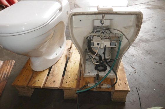 喷气机壁挂式真空马桶挂件