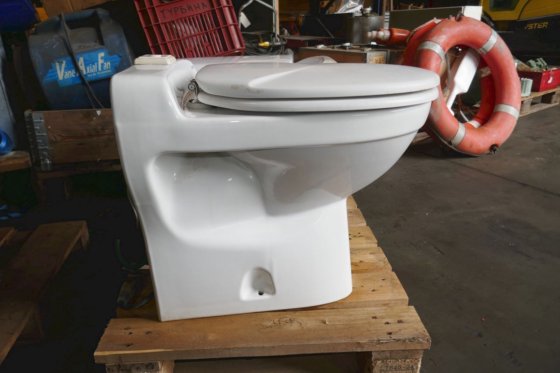 喷气机壁挂式真空马桶挂件