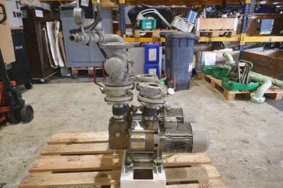 2022 喷气式污水处理厂机车 + 备用水箱和水泵