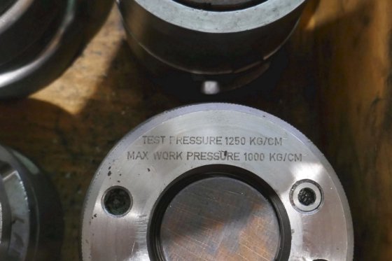 MAN B&W 柱头液压千斤顶