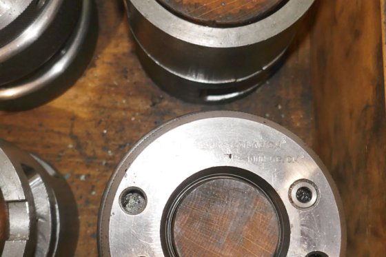 MAN B&W 柱头液压千斤顶