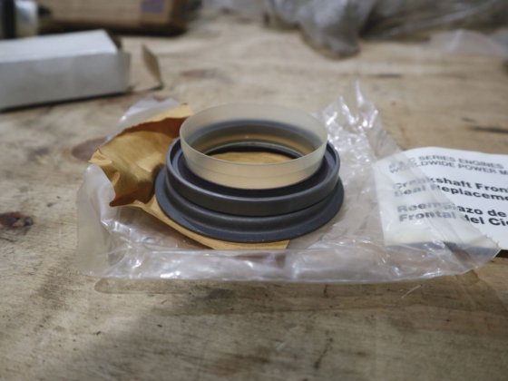 康明斯曲轴前密封件