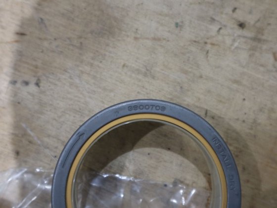 康明斯曲轴前密封件