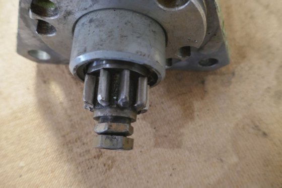 MAN 9 齿气动启动器