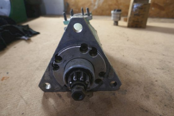 MAN 9 齿气动启动器