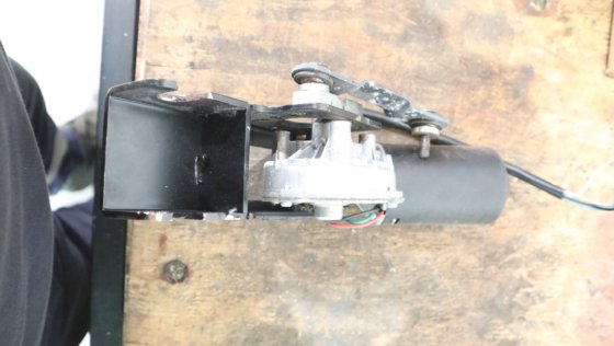 2007 斯派克雨刷电机 LP24100