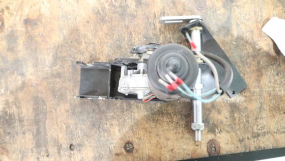 2007 斯派克雨刷电机 LP24100