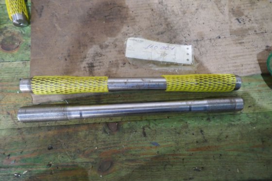 バルチラ-バルチラ シリンダーヘッド用スタッドボルト