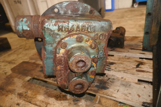 B&W アルファルブオイルポンプ コンプリート