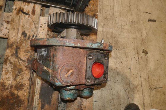 B&W アルファルブオイルポンプ コンプリート