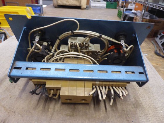 用于探照灯的 Elthermo 控制面板