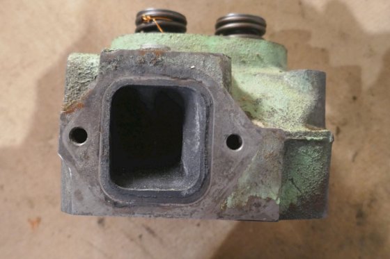 MAN 2017 年翻新气缸盖