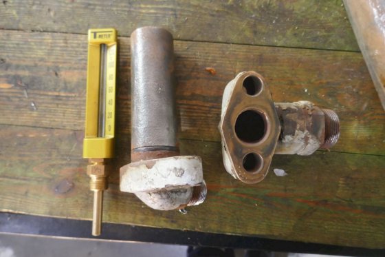 Wichmann シリンダーヘッド用各種接続 -温度計 -始動エアバルブ