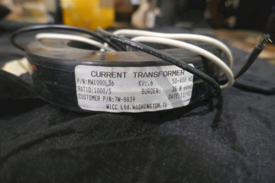 卡特彼勒电流互感器 1000：5A 7W-8839