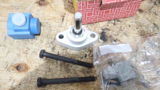 丹佛斯电磁阀 "容量调节器卸荷阀" 347600-03