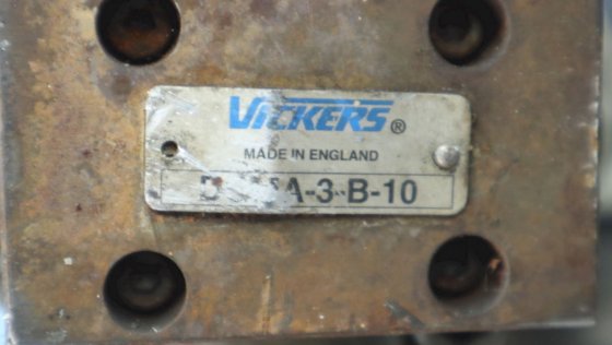 带高压液压过滤器的派克和维克斯换向先导阀 24P1